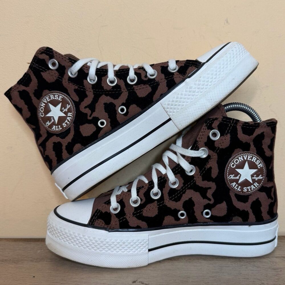 Converse Women’s Chuck Taylor All Star Lift Platform Size 6.5 Leopard shoes
